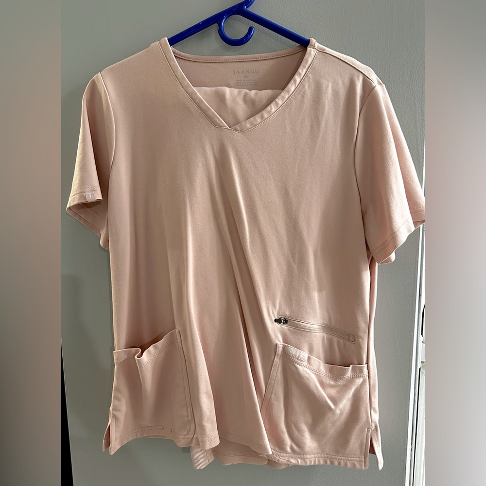 Jaanuu pink scrub set